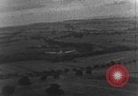 Standbild angreifenden deutschen Junkers Ju 88 Bomber europäische Theater, 1944, aus Sekunde 33 historischem Filmmaterial Videoclip 65675047693