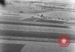 Standbild angreifenden deutschen Junkers Ju 88 Bomber europäische Theater, 1944, aus Sekunde 39 historischem Filmmaterial Videoclip 65675047693