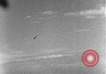 Standbild angreifenden deutschen Junkers Ju 88 Bomber europäische Theater, 1944, aus Sekunde 46 historischem Filmmaterial Videoclip 65675047693