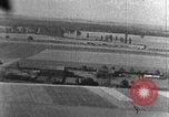 Standbild angreifenden deutschen Junkers Ju 88 Bomber europäische Theater, 1944, aus Sekunde 55 historischem Filmmaterial Videoclip 65675047693