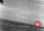 Standbild angreifenden deutschen Junkers Ju 88 Bomber europäische Theater, 1944, aus Sekunde 56 historischem Filmmaterial Videoclip 65675047693