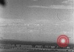 Standbild angreifenden deutschen Junkers Ju 88 Bomber europäische Theater, 1944, aus Sekunde 62 historischem Filmmaterial Videoclip 65675047693