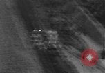 Standbild strafing Marshalling Yard europäische Theater, 1944, aus Sekunde 16 historischem Filmmaterial Videoclip 65675047694
