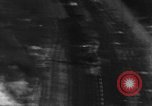 Standbild strafing Marshalling Yard europäische Theater, 1944, aus Sekunde 21 historischem Filmmaterial Videoclip 65675047694