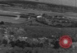 Standbild strafing des Zuges europäische Theater, 1944, aus Sekunde 6 historischem Filmmaterial Videoclip 65675047695