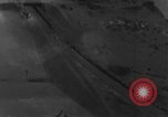 Standbild strafing des Zuges europäische Theater, 1944, aus Sekunde 12 historischem Filmmaterial Videoclip 65675047695
