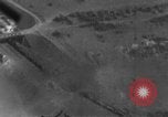Standbild strafing des Zuges europäische Theater, 1944, aus Sekunde 14 historischem Filmmaterial Videoclip 65675047695