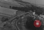 Standbild strafing des Zuges europäische Theater, 1944, aus Sekunde 27 historischem Filmmaterial Videoclip 65675047695