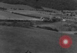 Standbild strafing des Zuges europäische Theater, 1944, aus Sekunde 38 historischem Filmmaterial Videoclip 65675047695