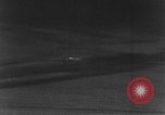 Image de bombardements de la locomotive théâtre européen, 1944, de la seconde 13 séquences d'archives historiques vidéo 65675047697