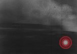 Image de bombardements de la locomotive théâtre européen, 1944, de la seconde 23 séquences d'archives historiques vidéo 65675047697