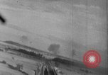 Standbild strafing des Zuges europäische Theater, 1944, aus Sekunde 20 historischem Filmmaterial Videoclip 65675047698