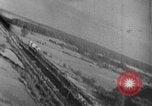 Standbild strafing des Zuges europäische Theater, 1944, aus Sekunde 29 historischem Filmmaterial Videoclip 65675047698