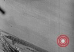 Standbild strafing des Zuges europäische Theater, 1944, aus Sekunde 30 historischem Filmmaterial Videoclip 65675047698