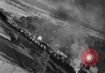 Standbild strafing des Zuges europäische Theater, 1944, aus Sekunde 37 historischem Filmmaterial Videoclip 65675047698