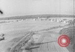 Standbild strafing des Zuges europäische Theater, 1944, aus Sekunde 55 historischem Filmmaterial Videoclip 65675047698