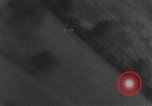 Standbild strafing des Staplers europäische Theater, 1944, aus Sekunde 12 historischem Filmmaterial Videoclip 65675047699