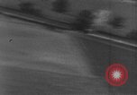 Standbild strafing des Staplers europäische Theater, 1944, aus Sekunde 17 historischem Filmmaterial Videoclip 65675047699