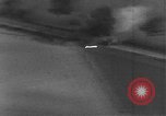 Standbild strafing des Staplers europäische Theater, 1944, aus Sekunde 18 historischem Filmmaterial Videoclip 65675047699