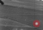 Standbild strafing des Staplers europäische Theater, 1944, aus Sekunde 19 historischem Filmmaterial Videoclip 65675047699