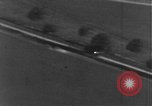 Standbild strafing des Staplers europäische Theater, 1944, aus Sekunde 21 historischem Filmmaterial Videoclip 65675047699