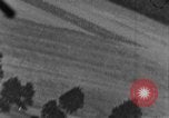 Standbild strafing des Staplers europäische Theater, 1944, aus Sekunde 44 historischem Filmmaterial Videoclip 65675047699