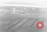 Standbild strafing des Staplers europäische Theater, 1944, aus Sekunde 5 historischem Filmmaterial Videoclip 65675047700