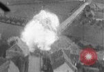 Standbild strafing des Staplers europäische Theater, 1944, aus Sekunde 24 historischem Filmmaterial Videoclip 65675047700
