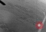 Standbild strafing des Staplers europäische Theater, 1944, aus Sekunde 30 historischem Filmmaterial Videoclip 65675047700