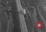 Standbild strafing des Staplers europäische Theater, 1944, aus Sekunde 40 historischem Filmmaterial Videoclip 65675047700