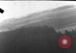 Standbild strafing Boden Ziel europäische Theater, 1944, aus Sekunde 24 historischem Filmmaterial Videoclip 65675047716