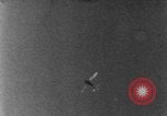 Standbild angreifenden deutschen Focke Wulf Fw-190 Jagdflugzeug europäische Theater, 1944, aus Sekunde 15 historischem Filmmaterial Videoclip 65675047717