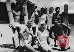 Immagine di Gli amanti dello sci d'acqua Cypress Gardens Florida USA, 1956, secondo 5 filmato di repertorio 65675047757