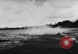 Immagine di Gli amanti dello sci d'acqua Cypress Gardens Florida USA, 1956, secondo 42 filmato di repertorio 65675047757