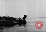 Immagine di Nave incidente Delaware River USA, 1957, secondo 13 filmato di repertorio 65675047759