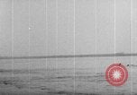 Immagine di Nave incidente Delaware River USA, 1957, secondo 15 filmato di repertorio 65675047759