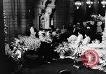 Standbild Taufe von Prinzessin Louise Caroline von Monaco Monaco, 1957, aus Sekunde 27 historischem Filmmaterial Videoclip 65675047760