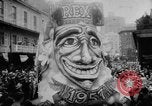 Standbild Mardi Gras Parade New Orleans Louisiana USA, 1957, aus Sekunde 6 historischem Filmmaterial Videoclip 65675047761