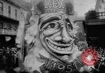 Standbild Mardi Gras Parade New Orleans Louisiana USA, 1957, aus Sekunde 7 historischem Filmmaterial Videoclip 65675047761