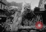 Standbild Mardi Gras Parade New Orleans Louisiana USA, 1957, aus Sekunde 15 historischem Filmmaterial Videoclip 65675047761