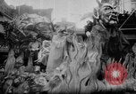 Standbild Mardi Gras Parade New Orleans Louisiana USA, 1957, aus Sekunde 16 historischem Filmmaterial Videoclip 65675047761