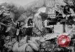 Standbild Mardi Gras Parade New Orleans Louisiana USA, 1957, aus Sekunde 20 historischem Filmmaterial Videoclip 65675047761