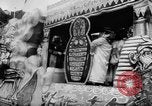 Standbild Mardi Gras Parade New Orleans Louisiana USA, 1957, aus Sekunde 25 historischem Filmmaterial Videoclip 65675047761