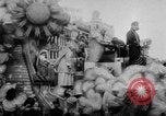 Standbild Mardi Gras Parade New Orleans Louisiana USA, 1957, aus Sekunde 48 historischem Filmmaterial Videoclip 65675047761