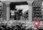 Standbild Mardi Gras Parade New Orleans Louisiana USA, 1957, aus Sekunde 53 historischem Filmmaterial Videoclip 65675047761