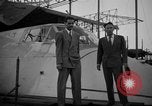 Immagine di Aviatore americano Howard Hughes United States USA, 1947, secondo 28 filmato di repertorio 65675047764