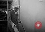 Immagine di Aviatore americano Howard Hughes United States USA, 1947, secondo 53 filmato di repertorio 65675047764