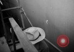 Immagine di Aviatore americano Howard Hughes United States USA, 1947, secondo 55 filmato di repertorio 65675047764