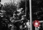 Image cérémonie de lever du drapeau national l'Inde, 1947, de la seconde 7 séquences d'archives historiques vidéo 65675047765