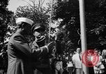 Image cérémonie de lever du drapeau national l'Inde, 1947, de la seconde 11 séquences d'archives historiques vidéo 65675047765
